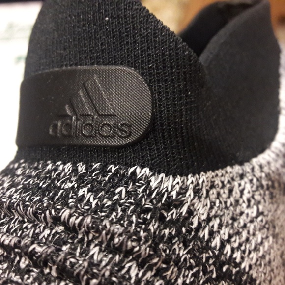Adidas Ultra Boost 4.0 laceless - Picture 2 of 4
